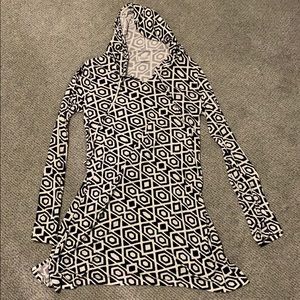 Mott 50 sun protective cover up, medium